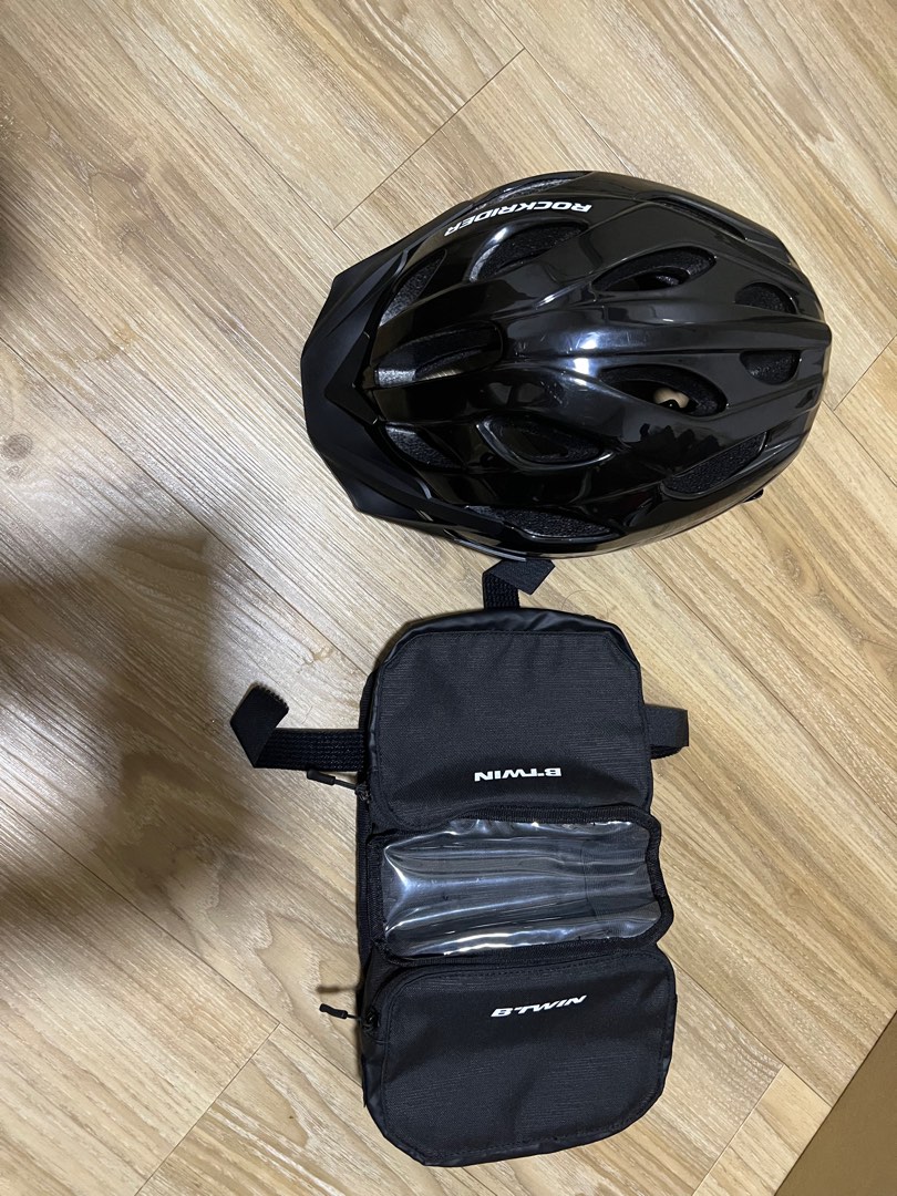 Bicycle helmet & bag, Sports Equipment, Bicycles & Parts, Parts