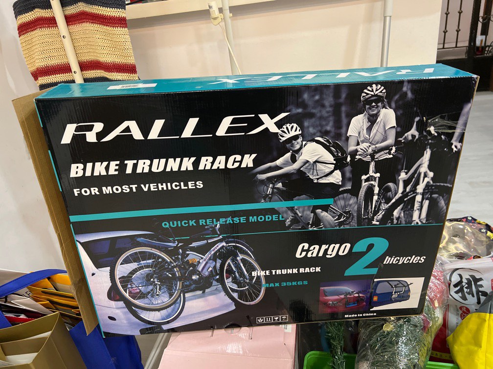 Bicycle rack for cars with free Center bar for weird shape