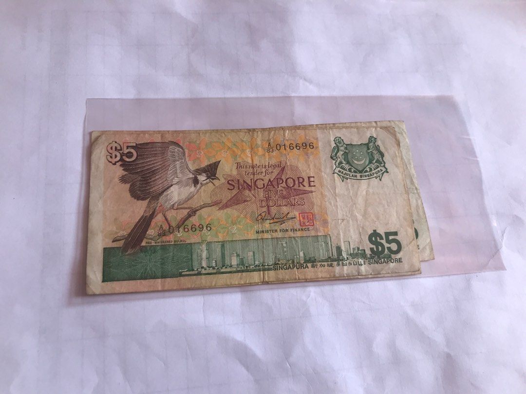 Bird note (Category: Currency) located in Singapore. Submitted by benwong80 (Listing ID 1240123480, Image 1). Description: .