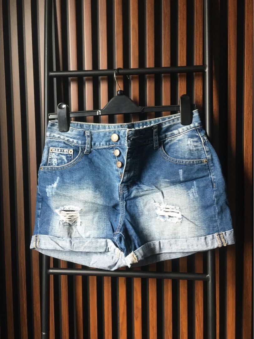 Washed out jean shorts online