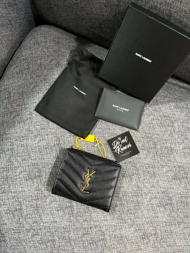 CASSANDRE CLASSIC belt bag in grain de poudre embossed leather, Saint  Laurent