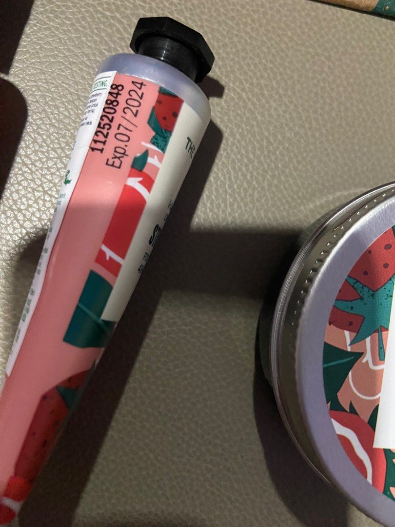 Body shop travel kit, Kesehatan & Kecantikan, Kulit, Sabun & Tubuh di