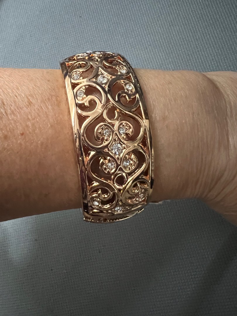 Brand new ARM BANGLE by Charming Charlie, Women's Fashion, Jewelry