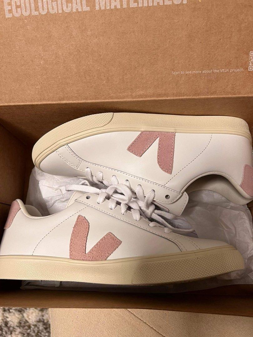 Brand new Veja Esplar Logo Leather Extra White Babe, Women's Fashion