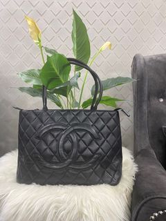 Chanel Caviar Medallion Tote – SFN