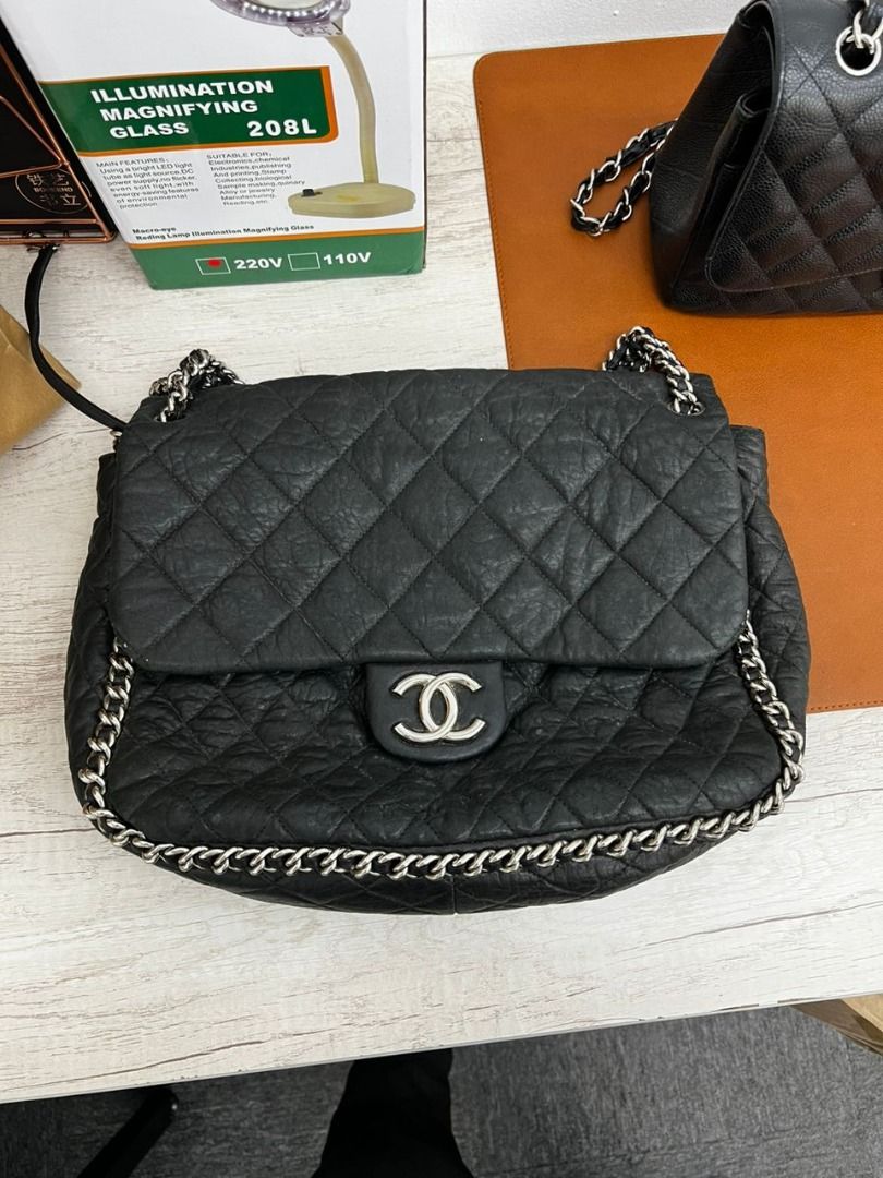 Chanel maxi 2024 chain around bag