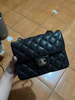 (Category: ) located in . Submitted by voguewardrobe_ (Listing ID 1240108630, Image 1). Description: .