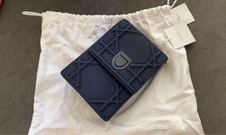 （分類：）位於 。 由 ongwan 提交（商品編號 1240072182，圖片 1）。簡介： 。