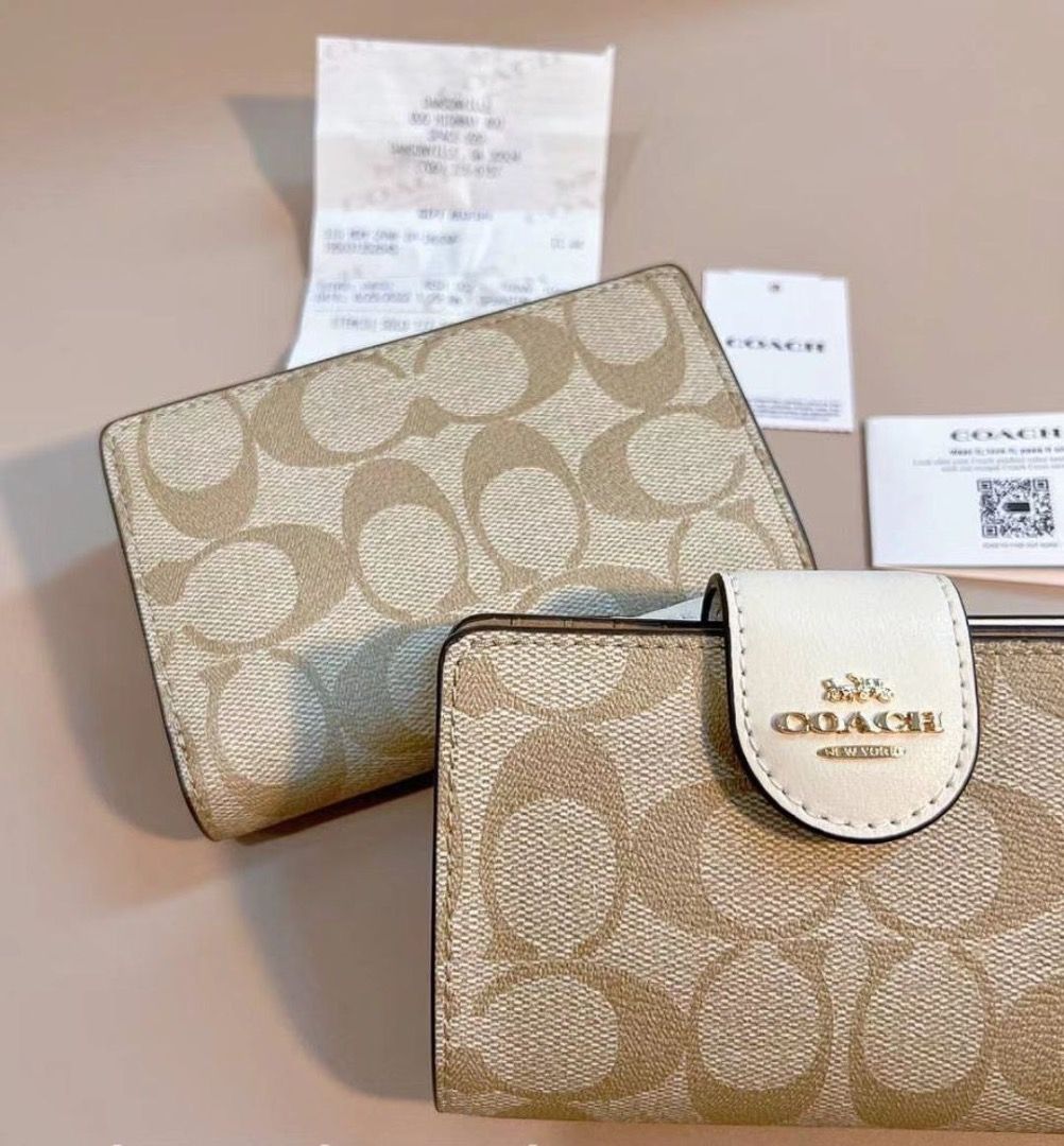 AUTHENTIC COACH MEDIUM CORNER ZIP WALLET IN SIGNATURE CANVAS, Women's  Fashion, Bags & Wallets, Clutches on Carousell