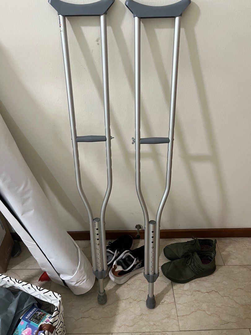 crutches, Health & Nutrition, Braces, Support & Protection on Carousell