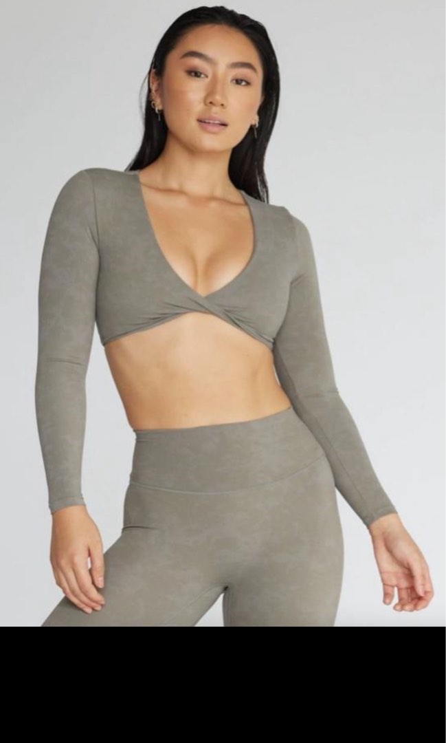 BNWT GYMSHARK CROSSOVER LONG SLEEVE CROP TOP, Women's Fashion, Activewear  on Carousell