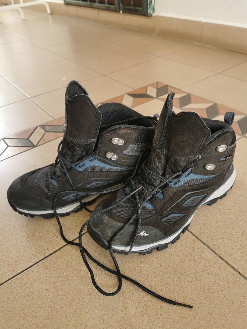 Decathlon Quechua MH100 EU42, Sports Equipment, Hiking & Camping on ...