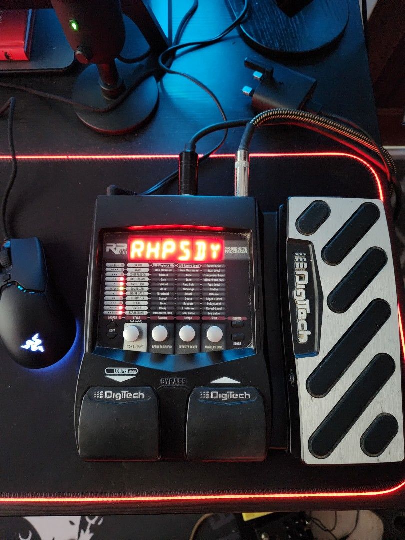 Digitech RP255 Modelling guitar processor, Hobbies & Toys, Music