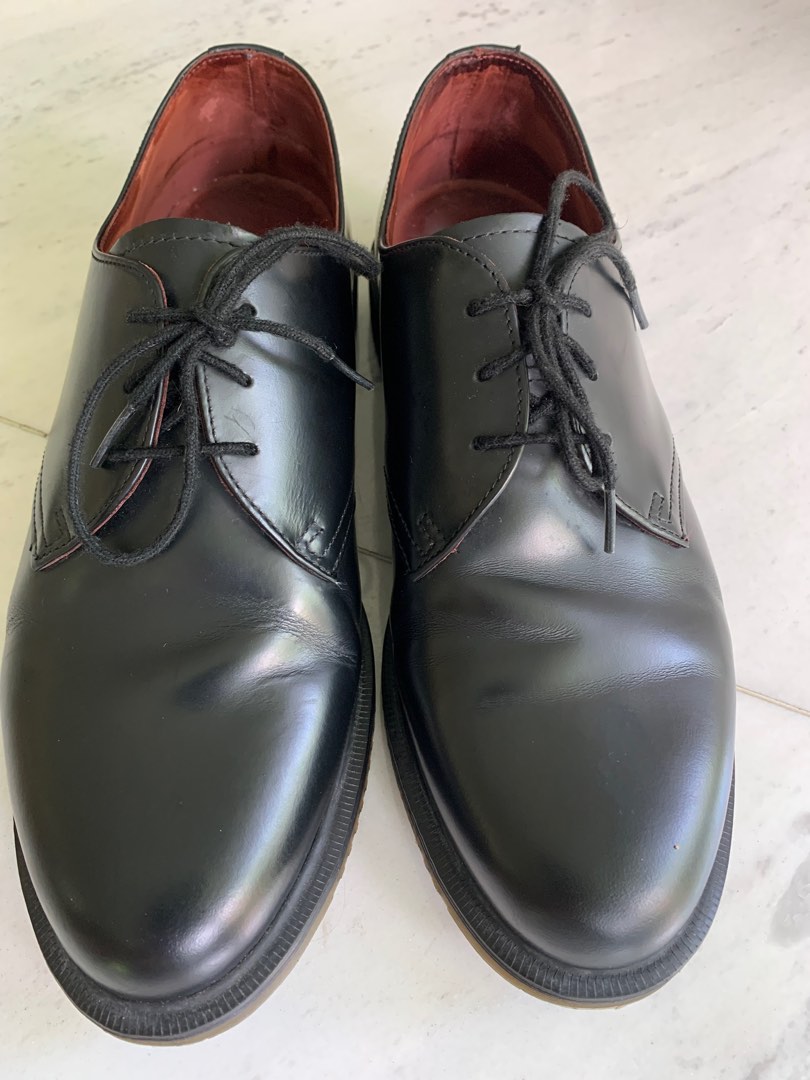 Doc Martin Black Leather Shoes Size EU 42 UK8 Men s Fashion