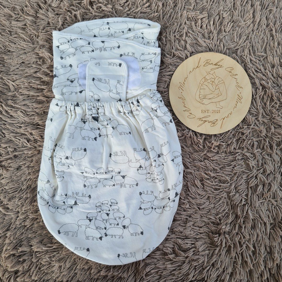 Ergobaby discount swaddler sheep