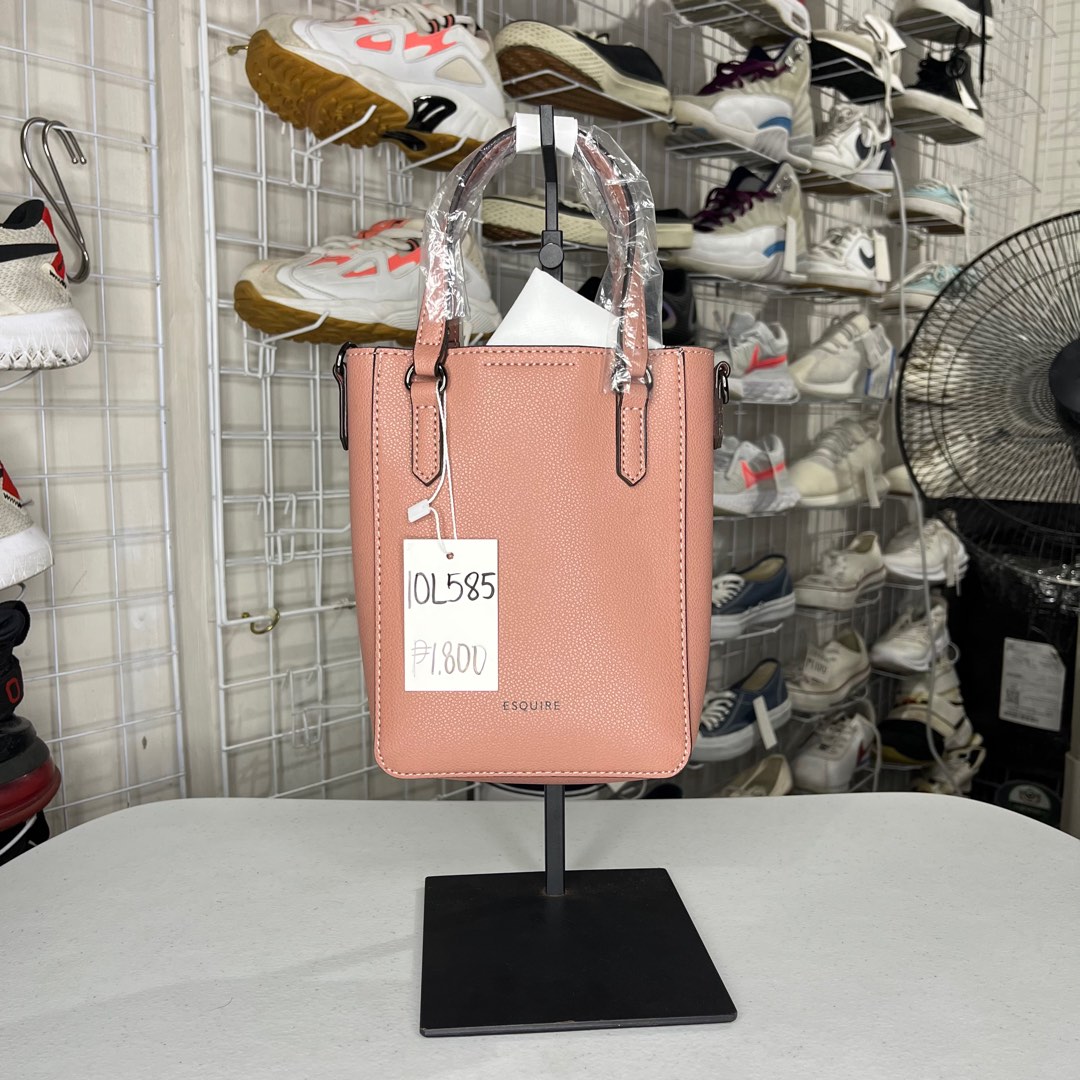 Esquire IOL585, Luxury, Bags & Wallets on Carousell