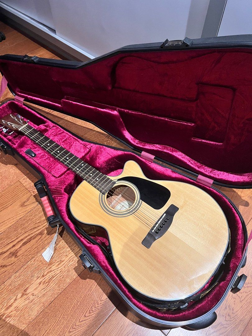 Fender Acoustic Guitar, Hobbies & Toys, Music & Media, Musical