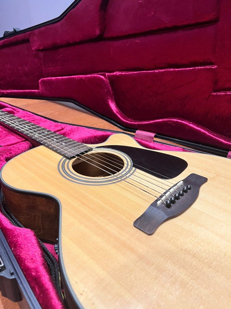 Fender Acoustic Guitar, Hobbies & Toys, Music & Media, Musical
