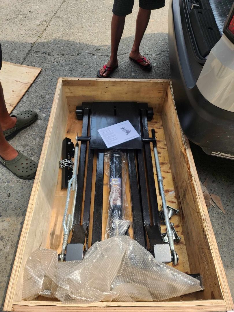 Floor type Transmission Jack (Category: Construction Tools & Equipment) located in Manila. Submitted by 09150361920ronvillaflor (Listing ID 1240076127, Image 1). Description: Floor type Transmission Jack Brand: Titan Capacity: 1 Ton ₱15,500 "Welcome to Hayai Industrial tools supply" For inquiries GLOBE:📞 ☎ 0915-036-1920 VIBER:📞 ☎ 0915-036-1920 Email me@ 📫 📑 r-o-n-.-h-a-y-a-i-@-g-m-a-i-l.c-o-m Check my Carousell: https://www.carousell.ph/u/ron
