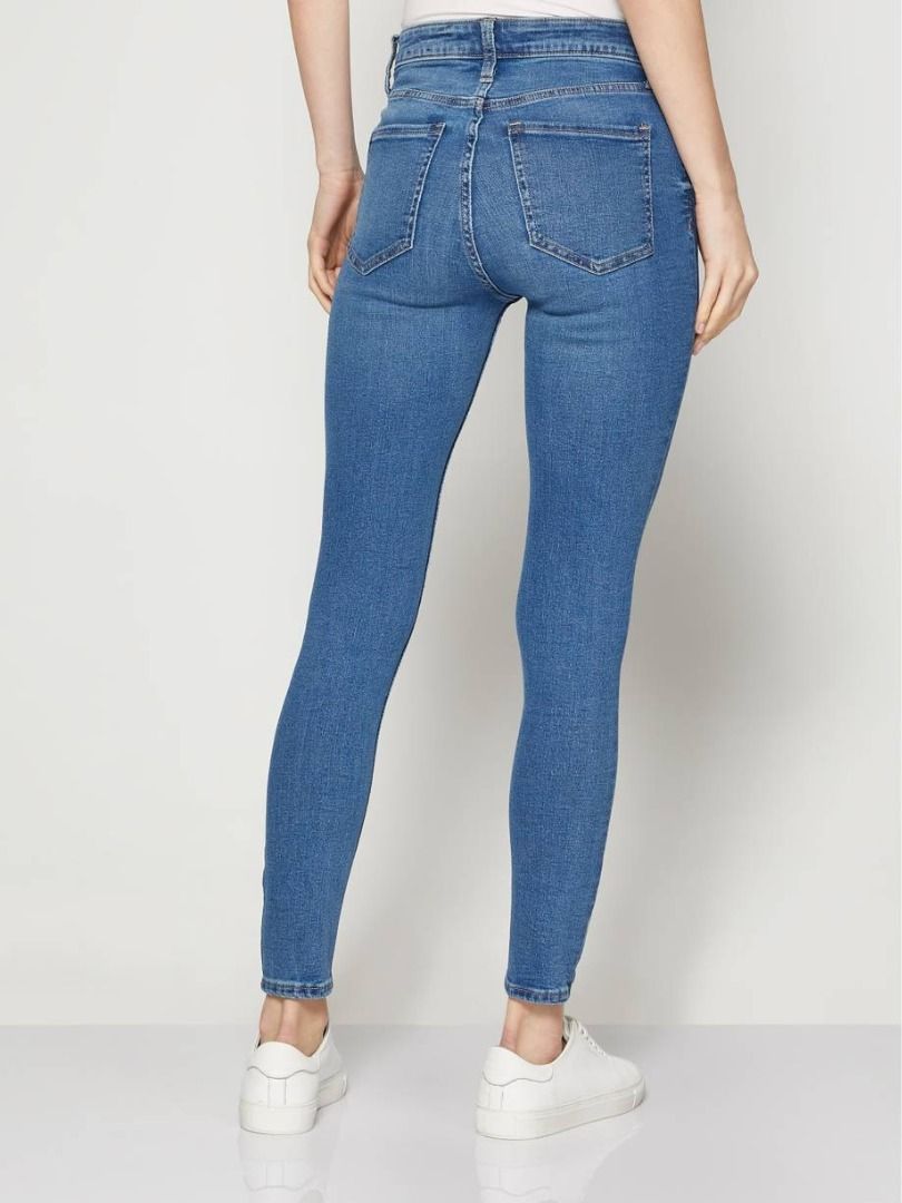 GAP High Rise Universal Denim Legging Fly Button Size 25 fit up to 27 Inches Waistline From Canada Women s Fashion Bottoms Jeans on Carousell