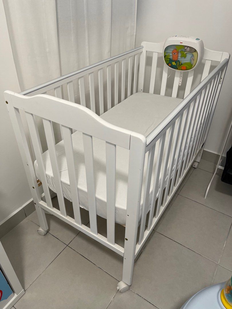 Giggles 2025 baby cot