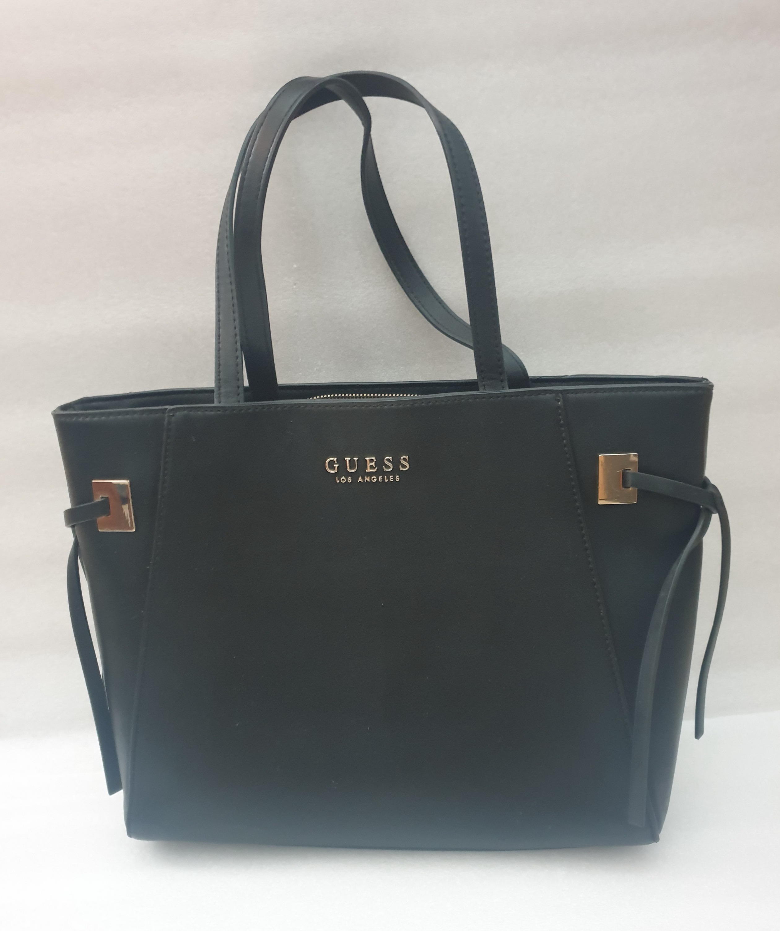 GUESS Large Tote Shoulder Bag @ $57, Luxury, Bags & Wallets on Carousell