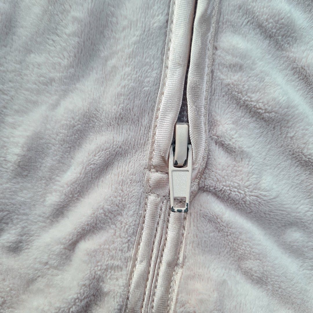 Halo sleepsack Pink Plushy Dot Velboa, Babies & Kids, Babies & Kids