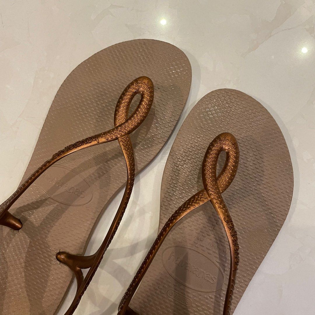 Havaianas Luna Flip Flop, Fesyen Wanita, Sepatu di Carousell