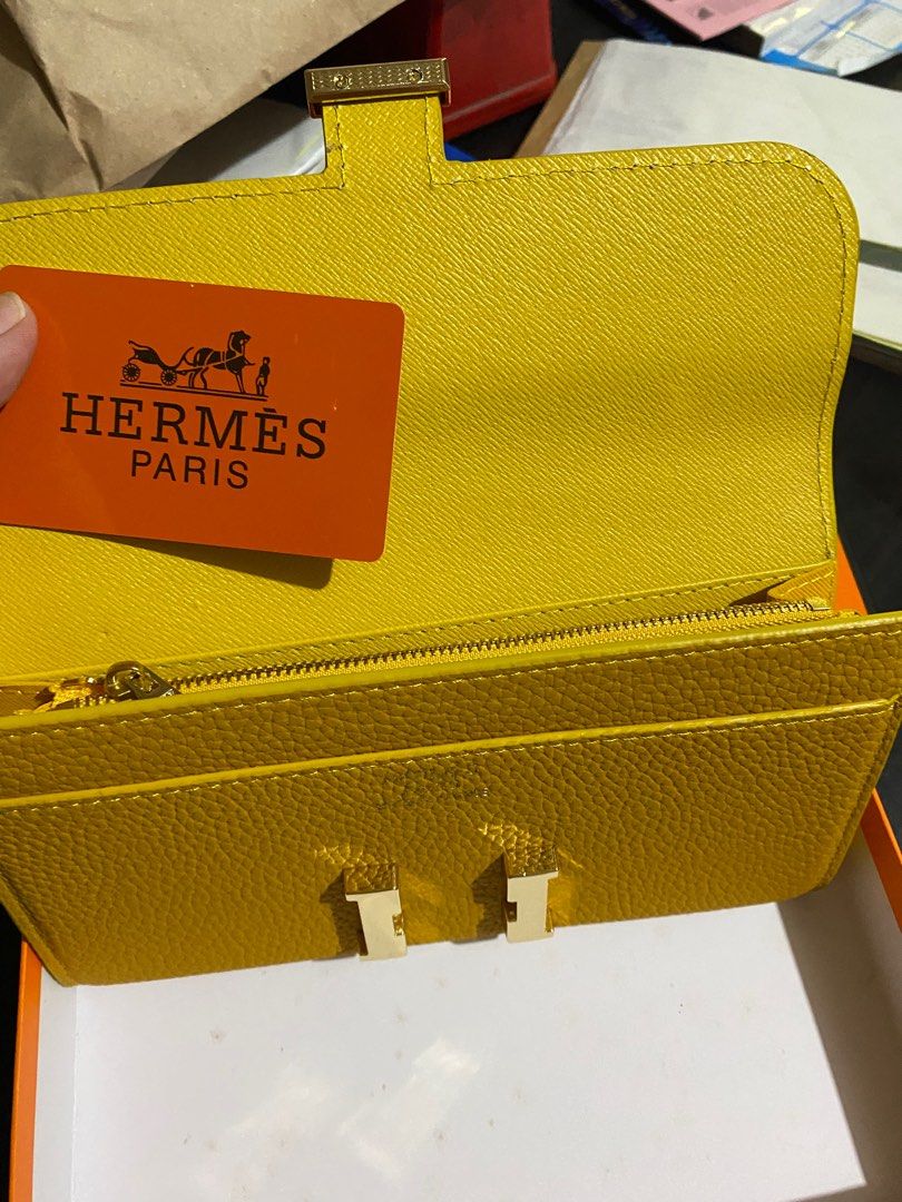 Hermes (Category: Wallets & Card holders) located in Las Pinas. Submitted by nugets (Listing ID 1240199740, Image 3). Description: Hermes wallet brandnew.