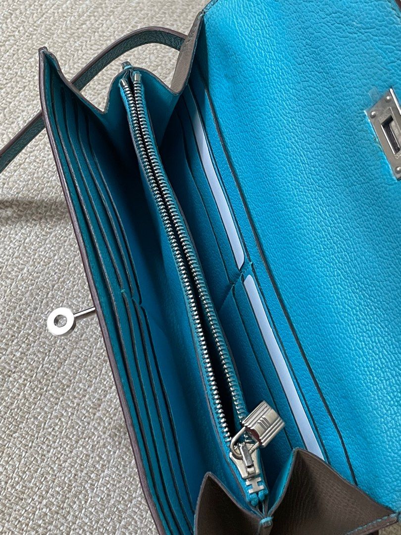 Hermes Kelly Retourne 25 Fauve Barenia Faubourg, Luxury, Bags & Wallets on  Carousell