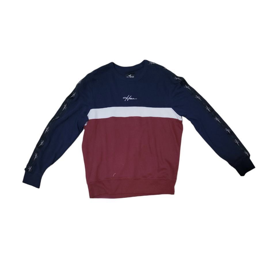 Hollister Tri Tone Crewneck (Category: Coats, Jackets and Outerwear) located in Quezon City. Submitted by samesteban (Listing ID 1240146337, Image 1). Description: Size Large on tag Best fits Medium.