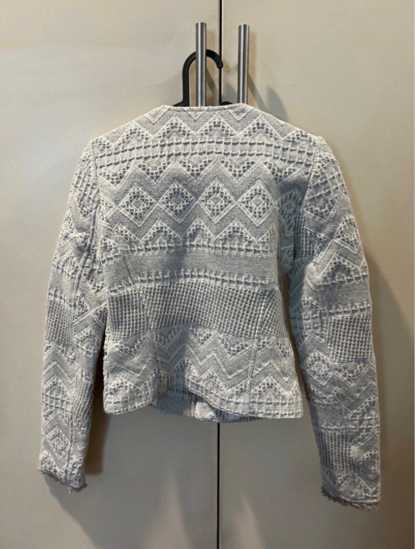 Jacket (Category: Coats, Jackets and Outerwear) located in Singapore. Submitted by SYYYY (Listing ID 1240175670, Image 3). Description: Gorgeous piece from Zara, but I can’t fit. My loss is your gain!.