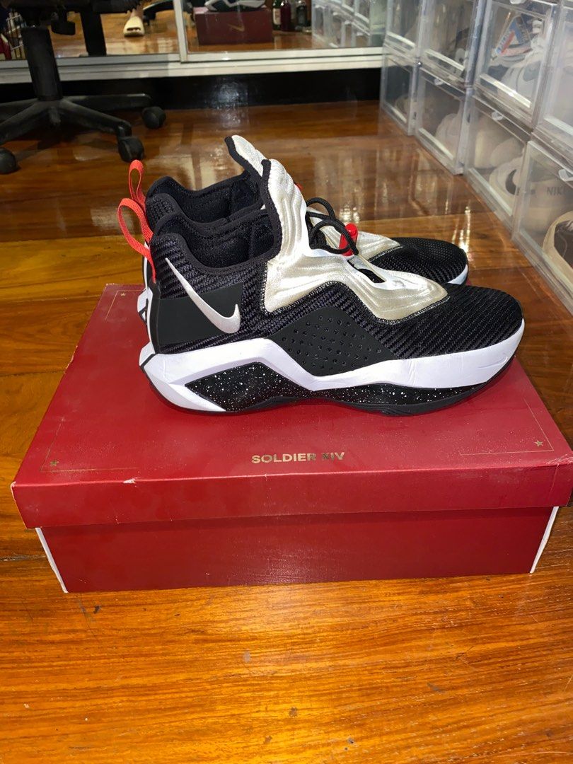 Lebron best sale 14 oreo