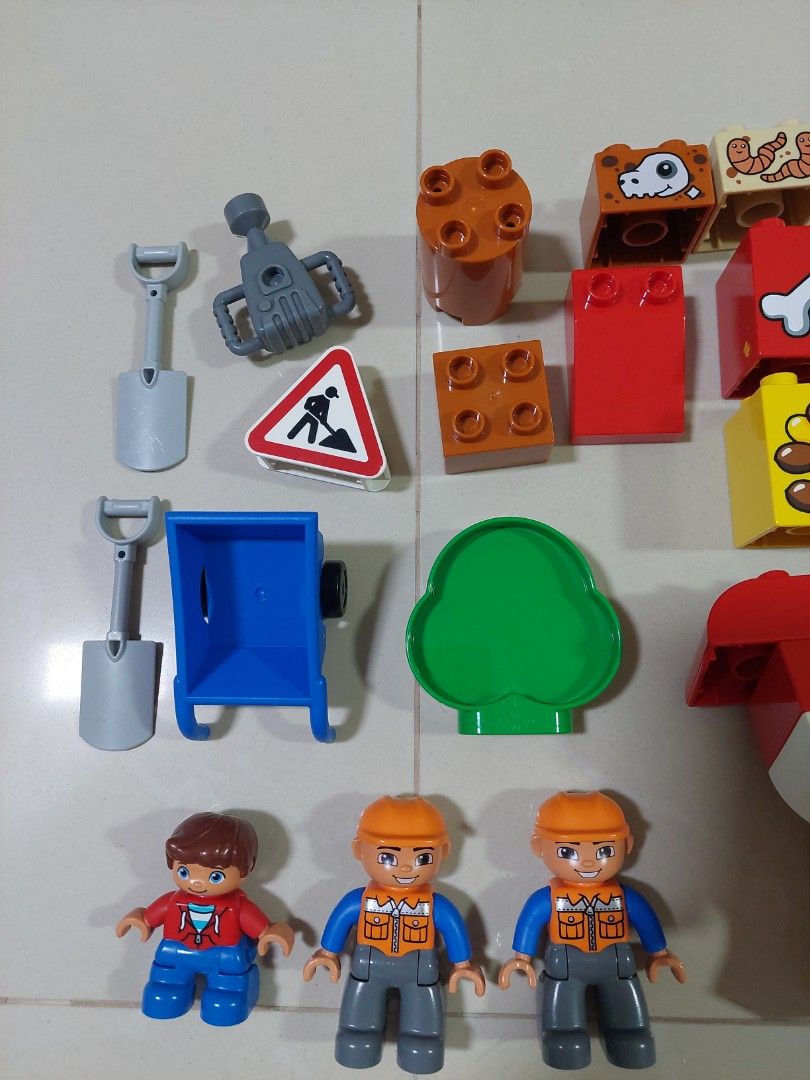 Duplo dog and cat online
