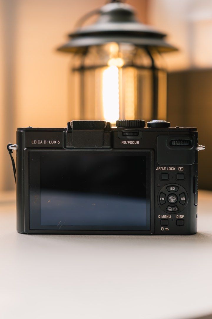 Leica D Lux 6 with 2 Batteries! (Good Condition), Photography, Cameras