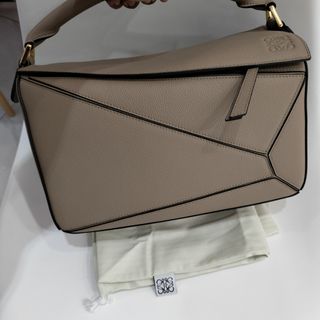 (Kategori: ) berada di . Dikirim oleh gryzellluxury (ID iklan 1240233919, Gambar 1). Deskripsi: .