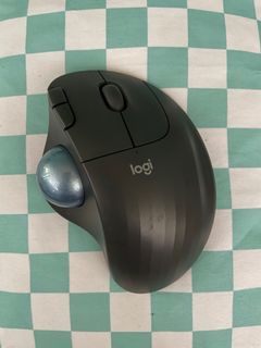 Logitech Ergo M575 ergonomic wireless trackball mouse