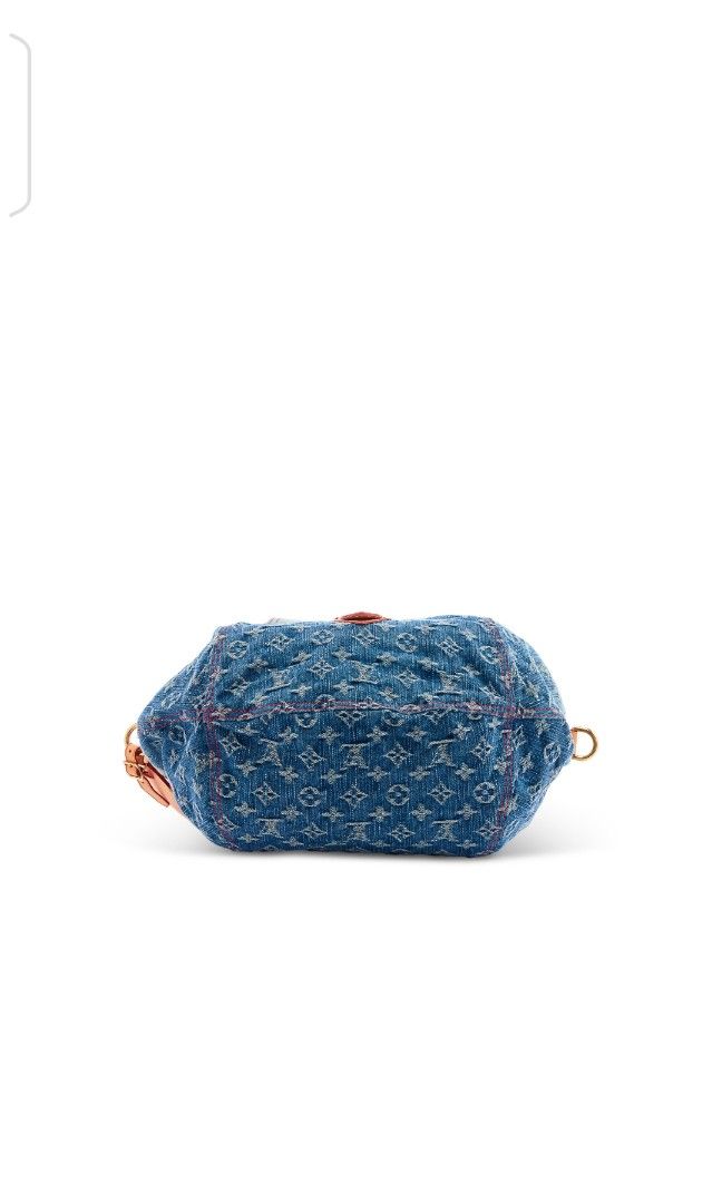 Sold at Auction: Louis Vuitton Sunburst Crossbody in Blue Ombre Denim