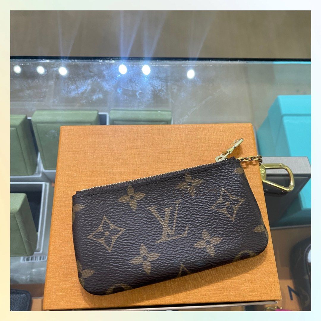 New Authentic Louis Vuitton Cles Key Pouch Monogram Canvas (with receipt)