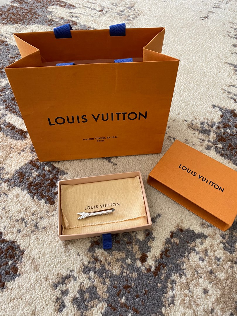 Louis Vuitton Tie Clip Authentic, Fesyen Pria, Aksesoris, Dasi
