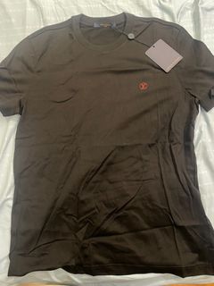 Louis Vuitton Equipe 2018 Shirt (Black) - 30 L 22 W, Men's Fashion, Tops &  Sets, Tshirts & Polo Shirts on Carousell