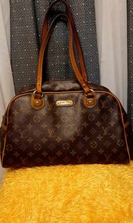 Palermo ✌️ • This LV Monogram Palermo PM is the perfect 2-Way bag! This  piece features double handles with a removable crossbody strap.…