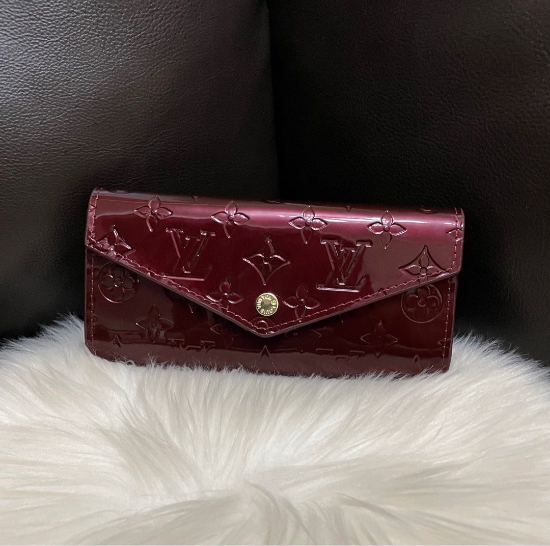 LV LONG MENS WALLET, Luxury, Bags & Wallets on Carousell