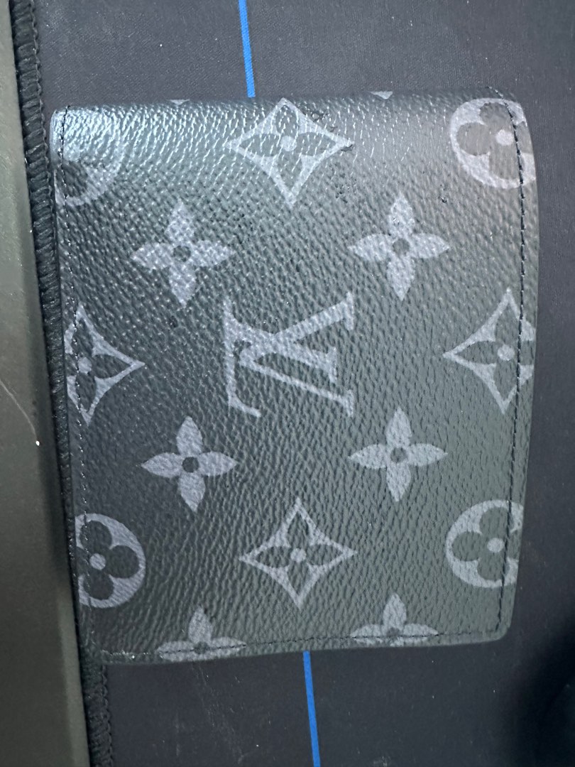 Pince Wallet Taiga Leather - Louis Vuitton Replica Store