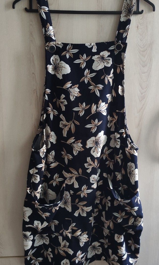 Mango Floral Dungaree Dress Women s Fashion Dresses Sets Dresses on Carousell