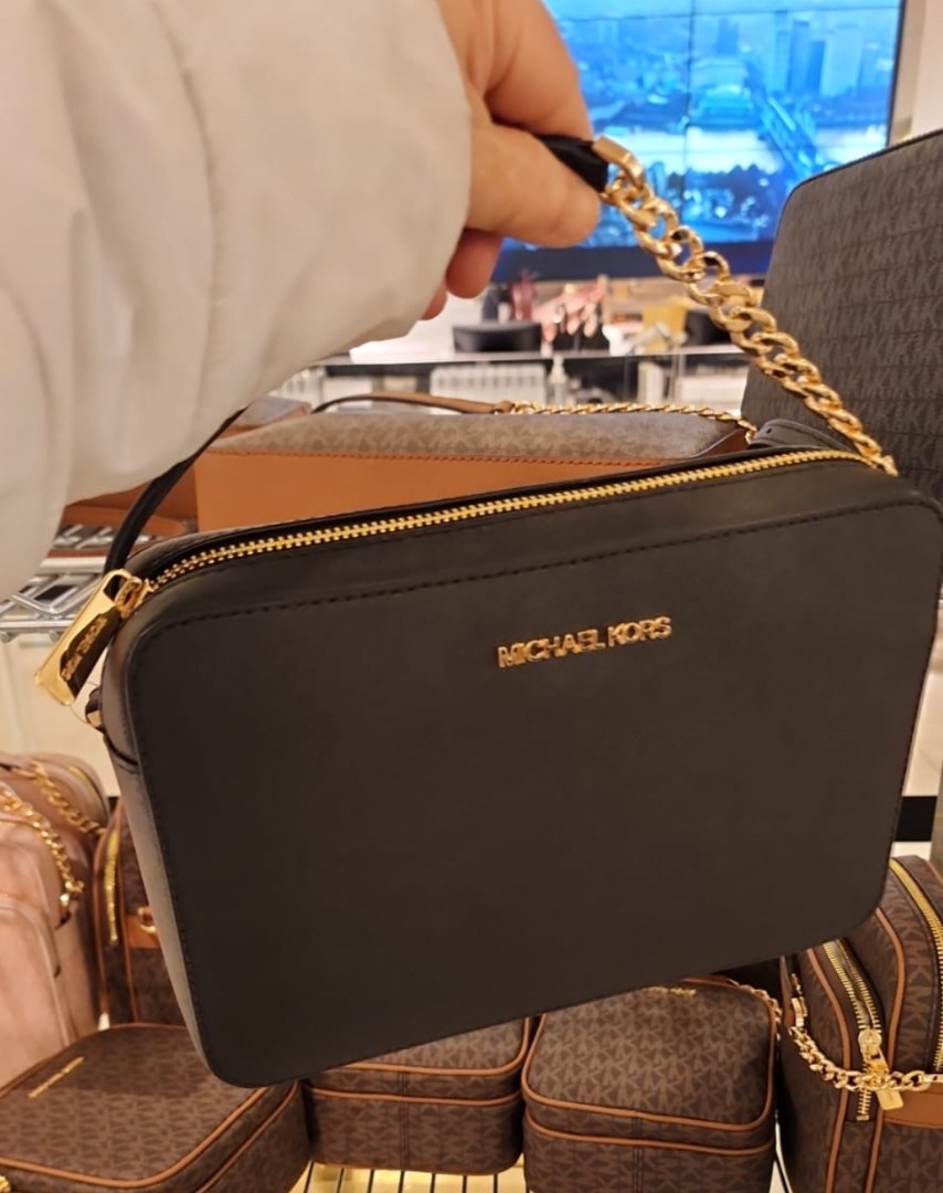 Michael kors cindy dome crossbody bag, Women's Fashion, Bags & Wallets, Cross-body  Bags on Carousell