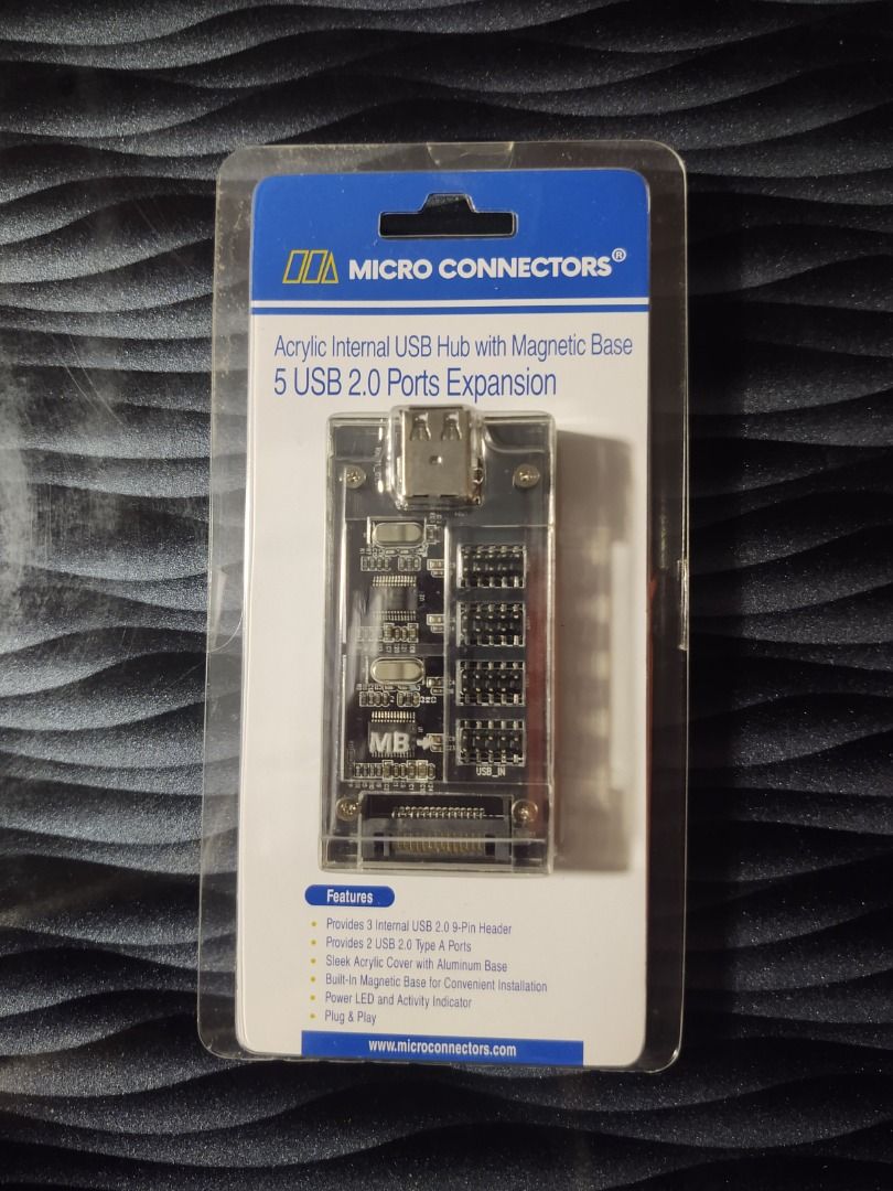 Micro Connectors Acrylic Internal USB 2.0 Hub with Base
