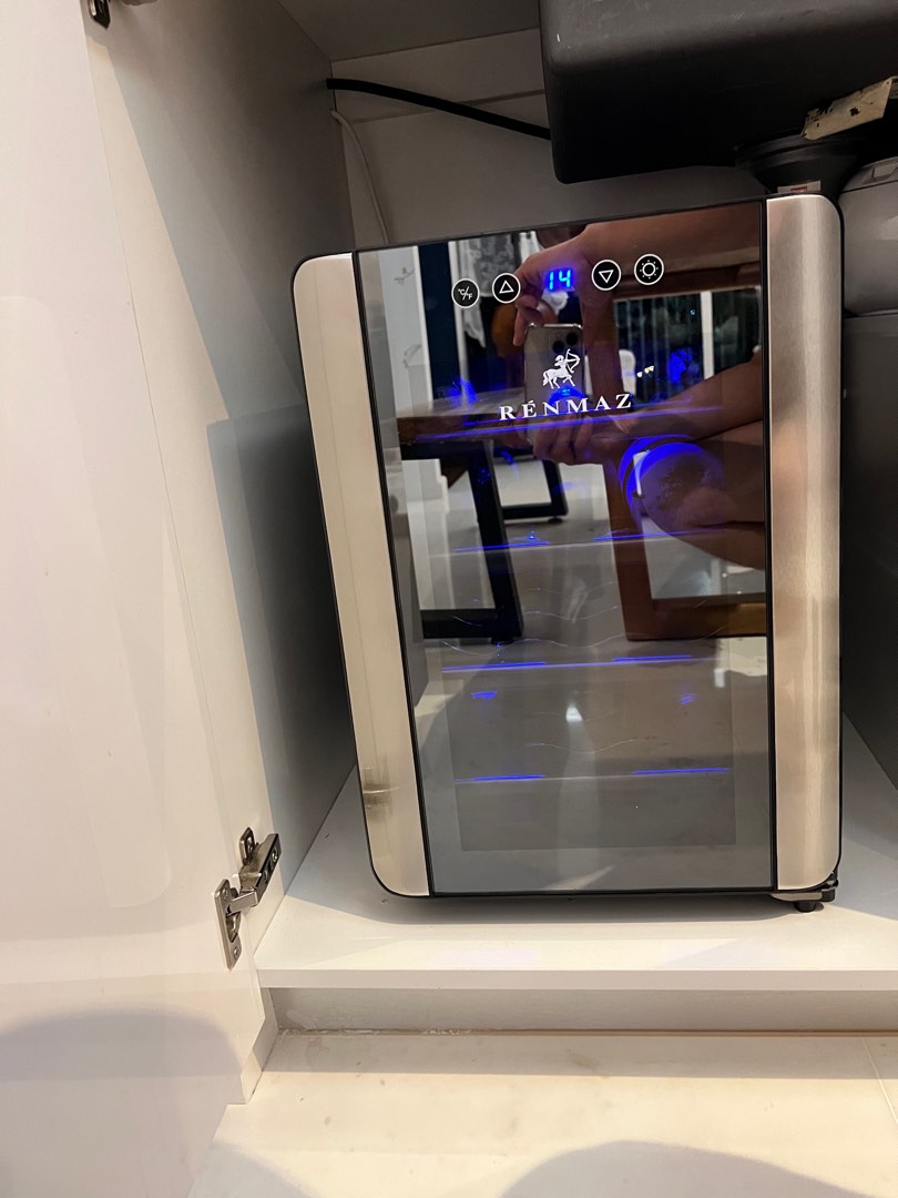 Mini Wine Chiller, TV & Home Appliances, Kitchen Appliances, Wine