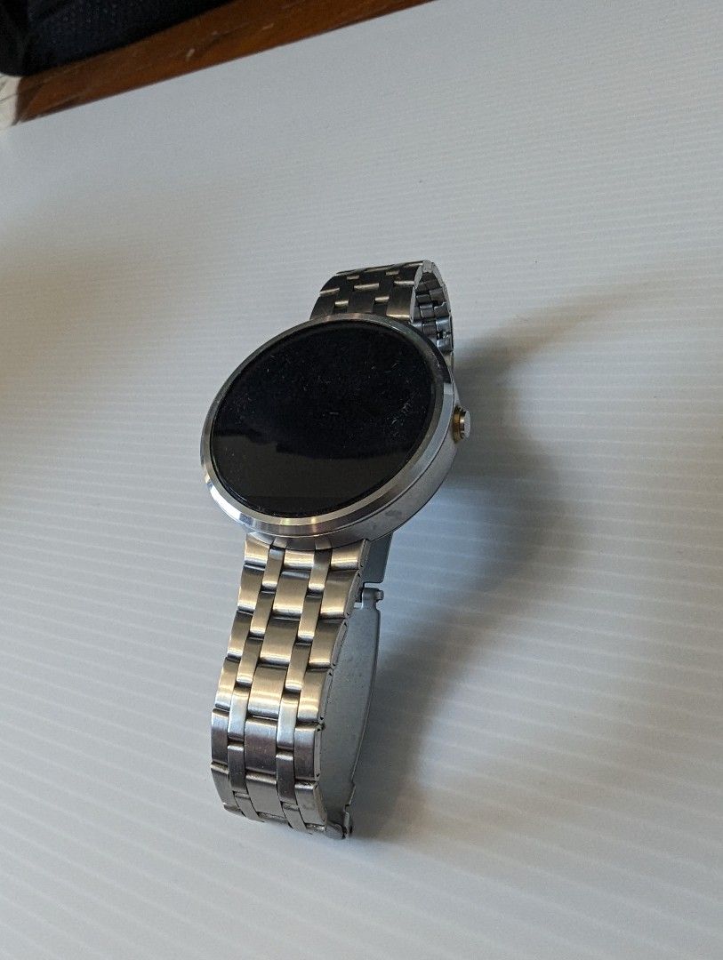 Moto 360 gen 1 watch, Mobile Phones & Gadgets, Wearables & Smart