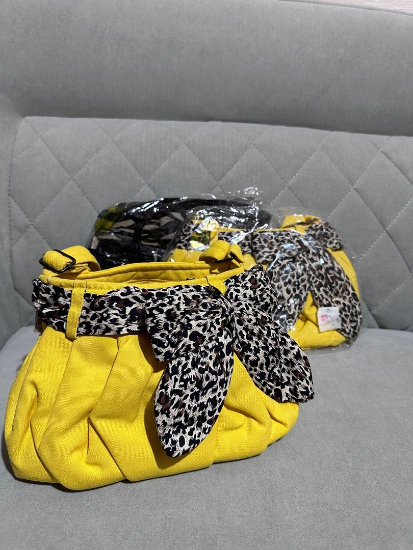 Naraya sling bag Women s Fashion Bags Wallets Shoulder Bags on Carousell